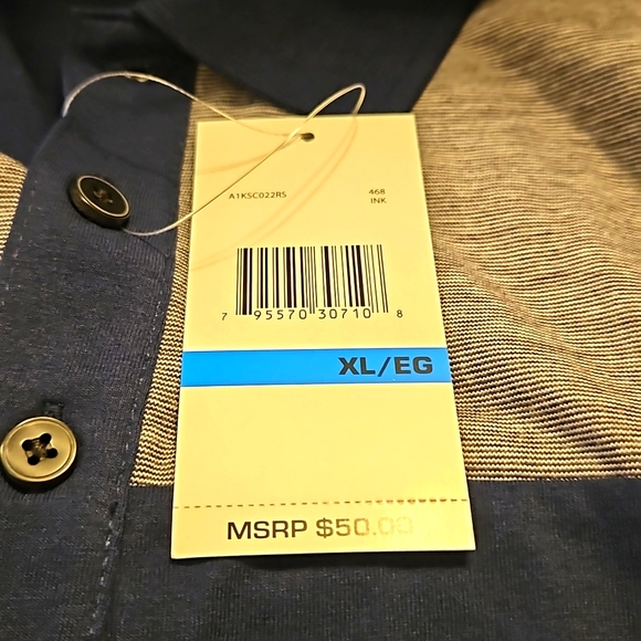 Axist Polo - Picture 3 of 3